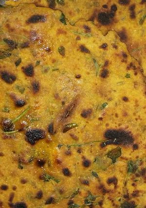 A picture of Methi thepla.