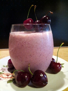 A picture of AMIEs Banana Cherry Smoothie.