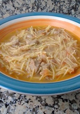 Una foto de Fideus de vermar o fideos de vendimia