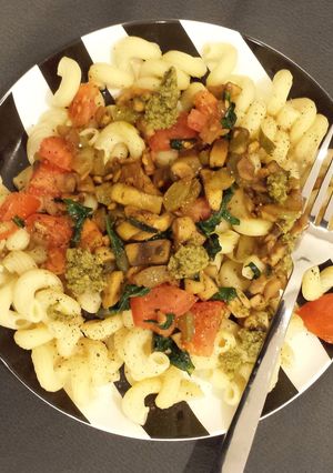 A picture of Vegetarian Pesto Pasta!.