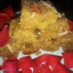 बेसन की दानेदार बर्फी(besan ki danedar barfi recipe hindi) রেসিপির প্রধান ছবি