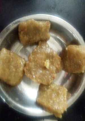 A picture of Kaju katli.