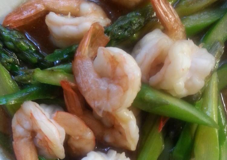 Shrimp and asparagus in oyster sauce