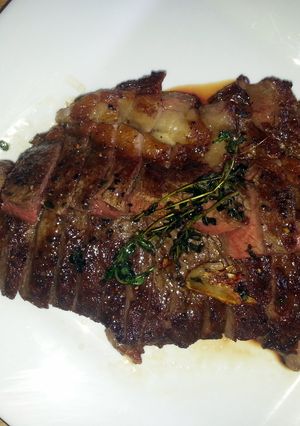 A picture of simply steaks.