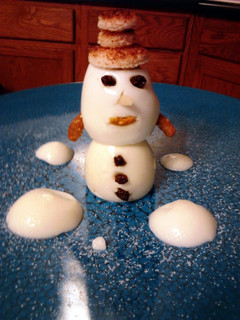 A picture of Hard Boiled Egg Snowman * Christmas *.
