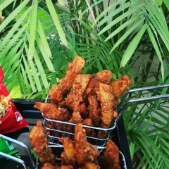 A picture of Crispy aloo pakoray fries.