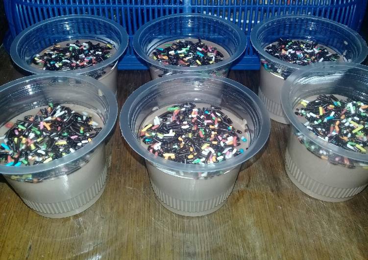 Puding cokelat milo