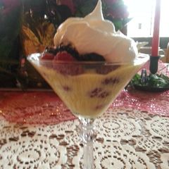 A picture of Vanilla Mousse with Berries..