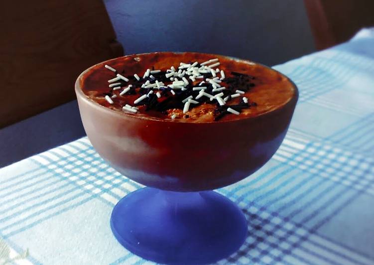 Recipe of Homemade Chocolate Mousse Layered with Crushed Cookies