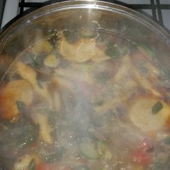 A picture of Chicken & dumpling soup.