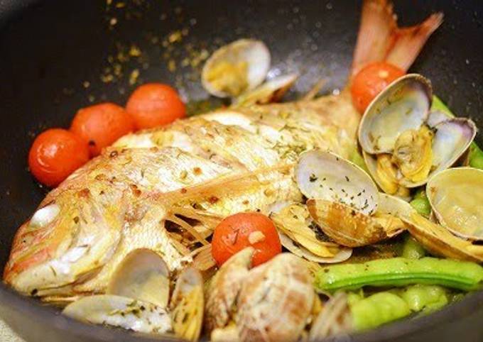 Recipe of Favorite Orata all'acqua Pazza (Poached Sea Bream)
