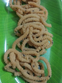 தயிர் முறுக்கு (Thayir murukku recipe in tamil) செய்முறை முக்கிய புகைப்படம்