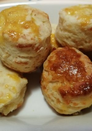 Una foto de Scones de queso... 💛