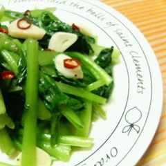 A picture of Komatsuna Greens Stir-Fried with Garlic and Salt.