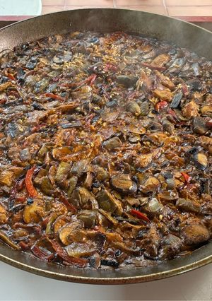 Una foto de Paella tradicional pero con Heura