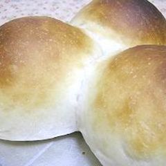 A picture of Freshly Baked Bread in 20 Minutes! Round Breakfast Rolls.