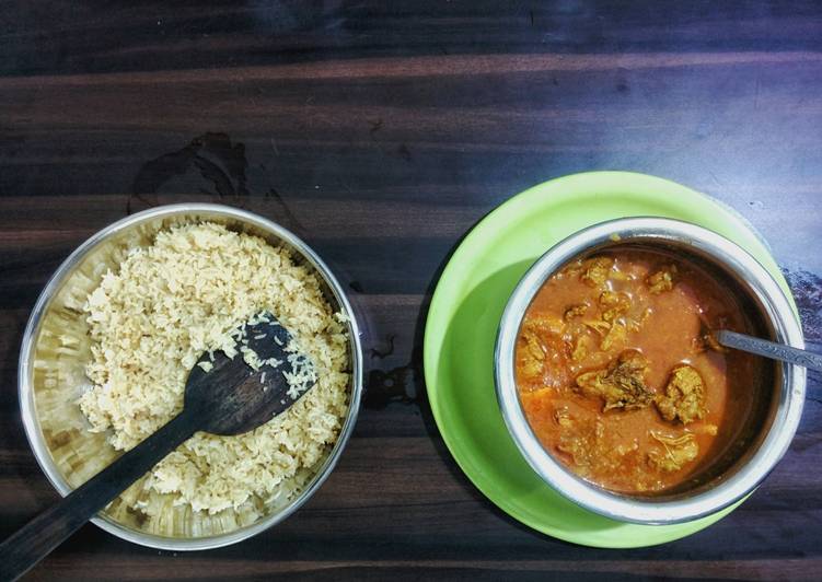 Get Breakfast of Chicken Curry with Jeera Rice