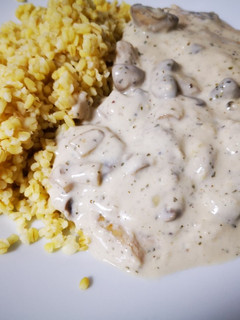 Tejszínes gombás csirkemell recept fotója