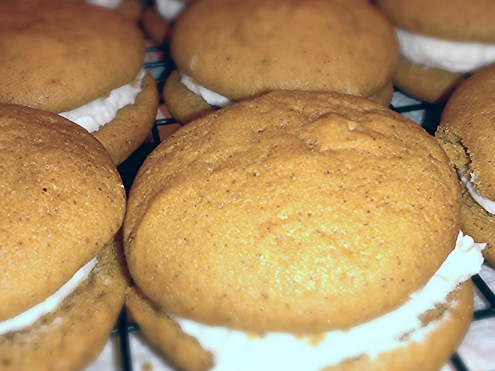 Easy Way Prepare "PUMPKIN WHOOPIE PIES" the Delicious Perfect
