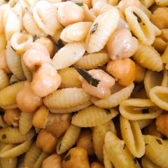 A picture of Pasta E Ceci (Macaroni and Chickpeas).