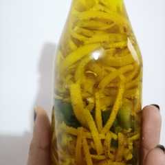Una foto de Aceite aromático cítrico (mandarina 🍊 y limón 🍋)