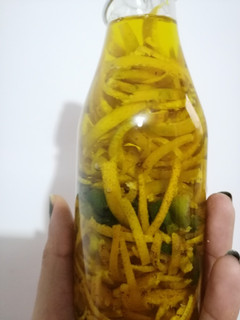 Una foto de Aceite aromático cítrico (mandarina 🍊 y limón 🍋)