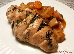Foto principal de Pechuga de pollo al horno, con romero y mantequilla