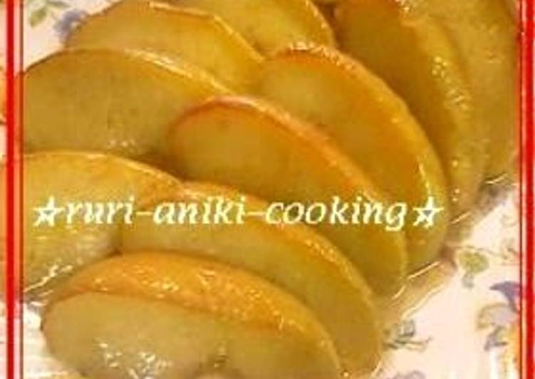 Easy Baked Apples in a Frying Pan