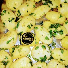 A picture of Potatoe parsley.