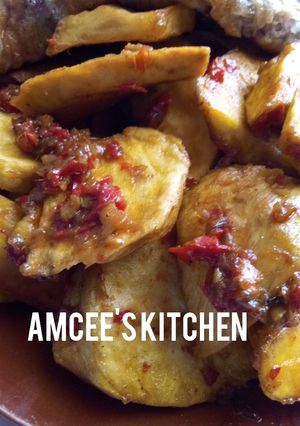 Dankalin hausa da sauce ainihin hoton girkin