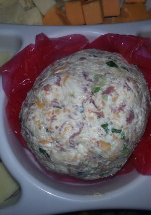 A picture of Super cheesy ball..