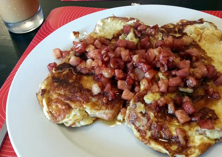soft french toast with maple syrup bacon