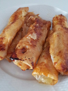 A picture of AMIEs Fried Banana Rolls.