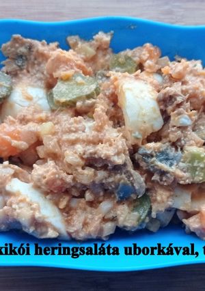Mexikói heringsaláta csemege uborkával, túróval - fogyis recept fotója