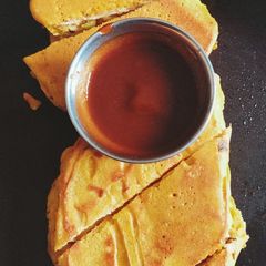 A picture of Roti cheela.