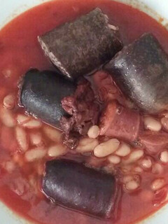 Una foto de Plato obrero de alubias blancas con compango