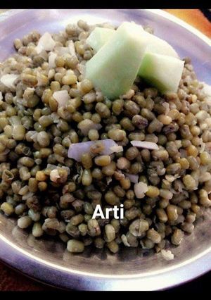A picture of Ankurit moong dal.