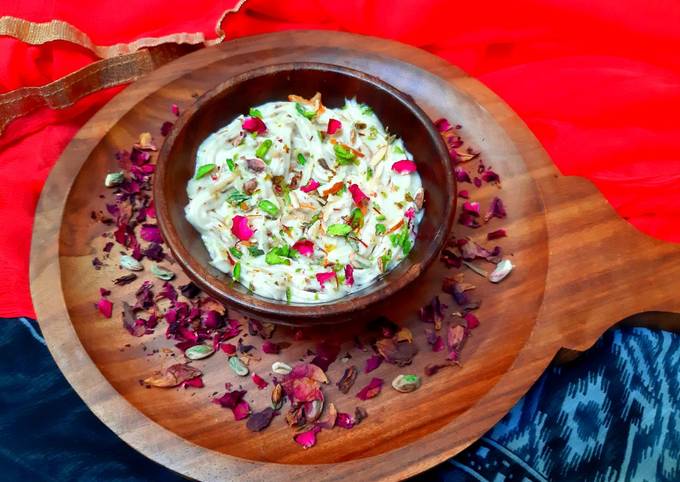Recipe of Ultimate Gulkand shrikhand