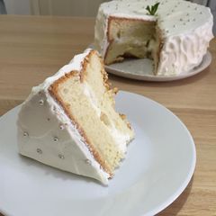 A picture of Honey Chiffon cake.