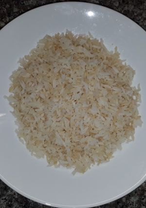 Una foto de Arroz blanco "frito"