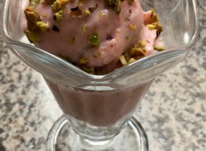 Une photo de 🍧Glace Rapide Fraises🍓Bananes🍌