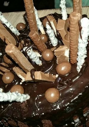 صورة لوصفة كيكة مفاجأة الشوكولاته