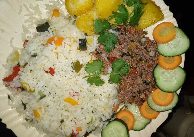 Step-by-Step Guide to Prepare Super Quick Homemade Minced meat and vegetable rice