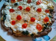 Una foto de pizza con bechamel