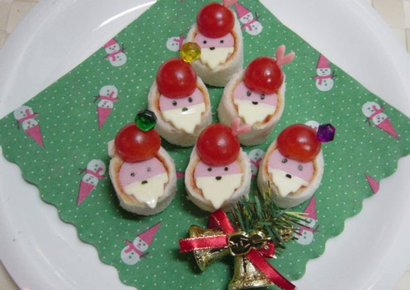 Santa Claus Sandwich Rolls