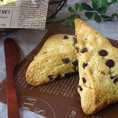 A picture of Scones with Pancake Mix and Custard Pudding.