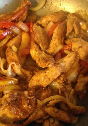 A picture of Chicken fajitas.