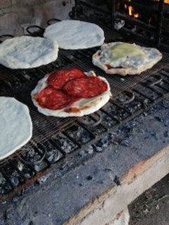Una foto de Pizza a la parrilla