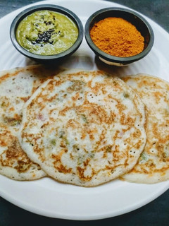 முள்ளங்கி ஊத்தப்பம் செய்முறை முக்கிய புகைப்படம்
