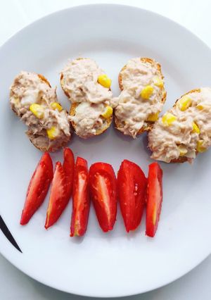 O poză a rețetei Salată de ton cu maioneză.